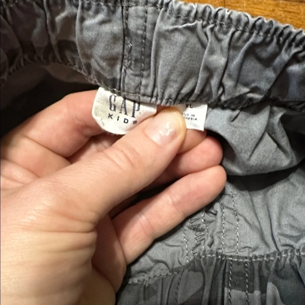 GAP Kids Gray Camo Shorts, XL
